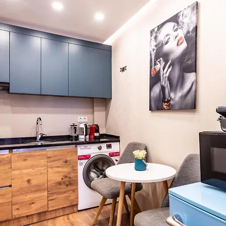 Charming Balat Haven Idyllic Location In Balat * اسطنبول