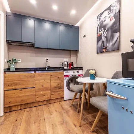 Charming Balat Haven Idyllic Location In Balat Apartment